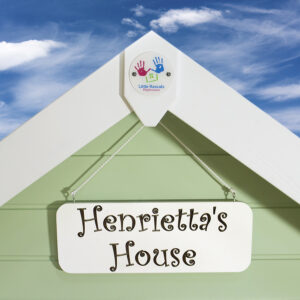 Sign Henriettas House white